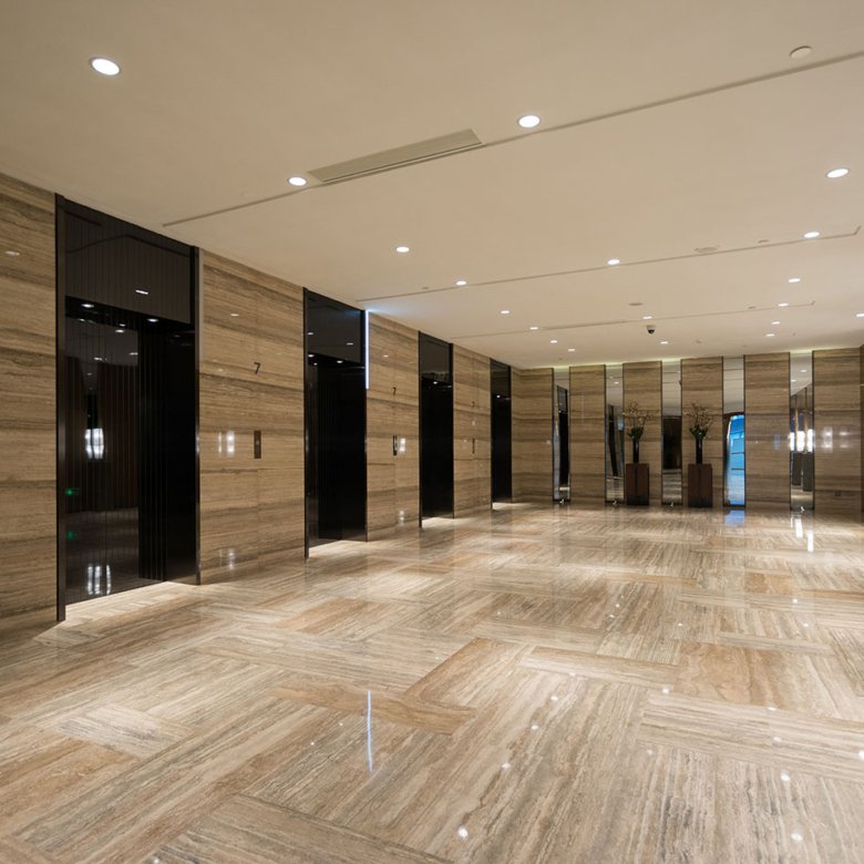 Гранд Плазад 5 давхарын 220m² оффис